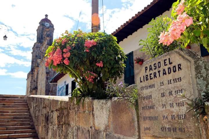 El Portal De Don Luis Hotell Guadalupe Eksteriør bilde